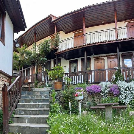 Гостоприемница Георги Kalofer Exterior foto