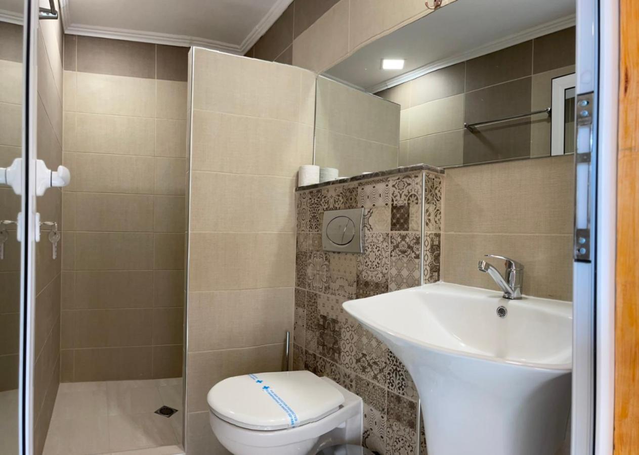 Гостоприемница Георги Kalofer Exterior foto